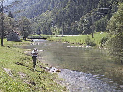 Il torrente poco sotto al lago.